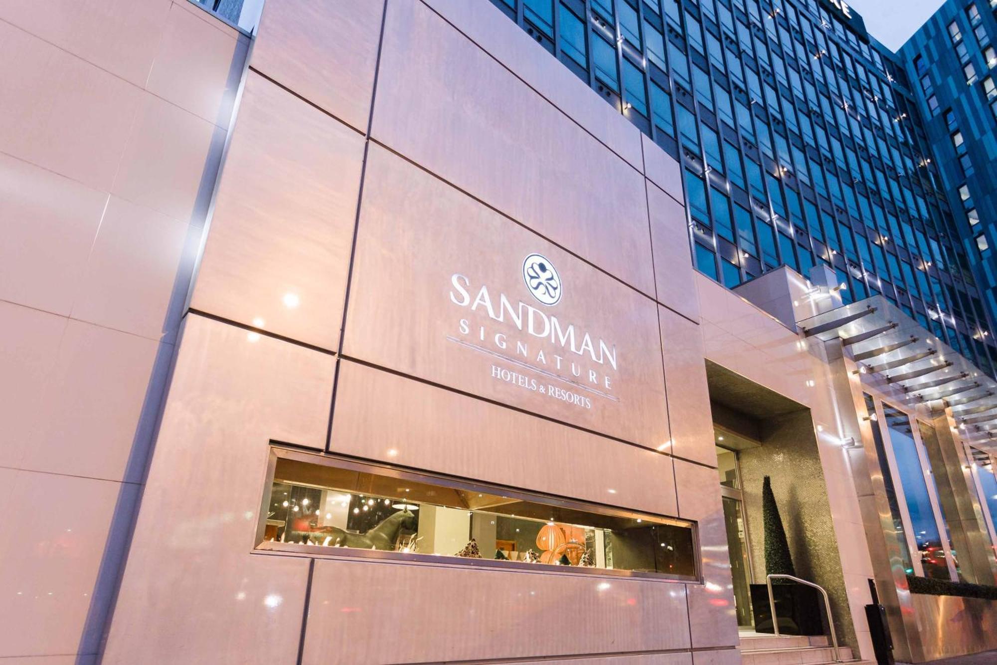Sandman Signature 4*
